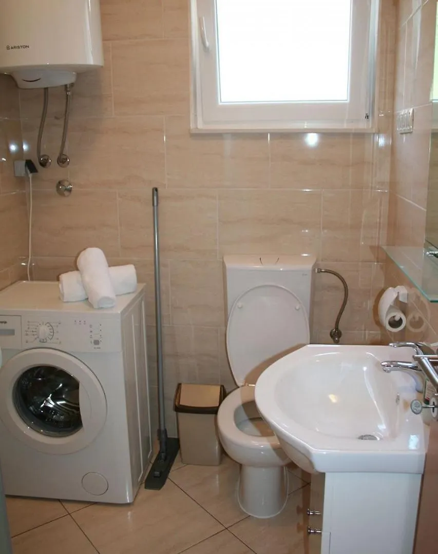Apartments Central - 40M From The Beach Trogir