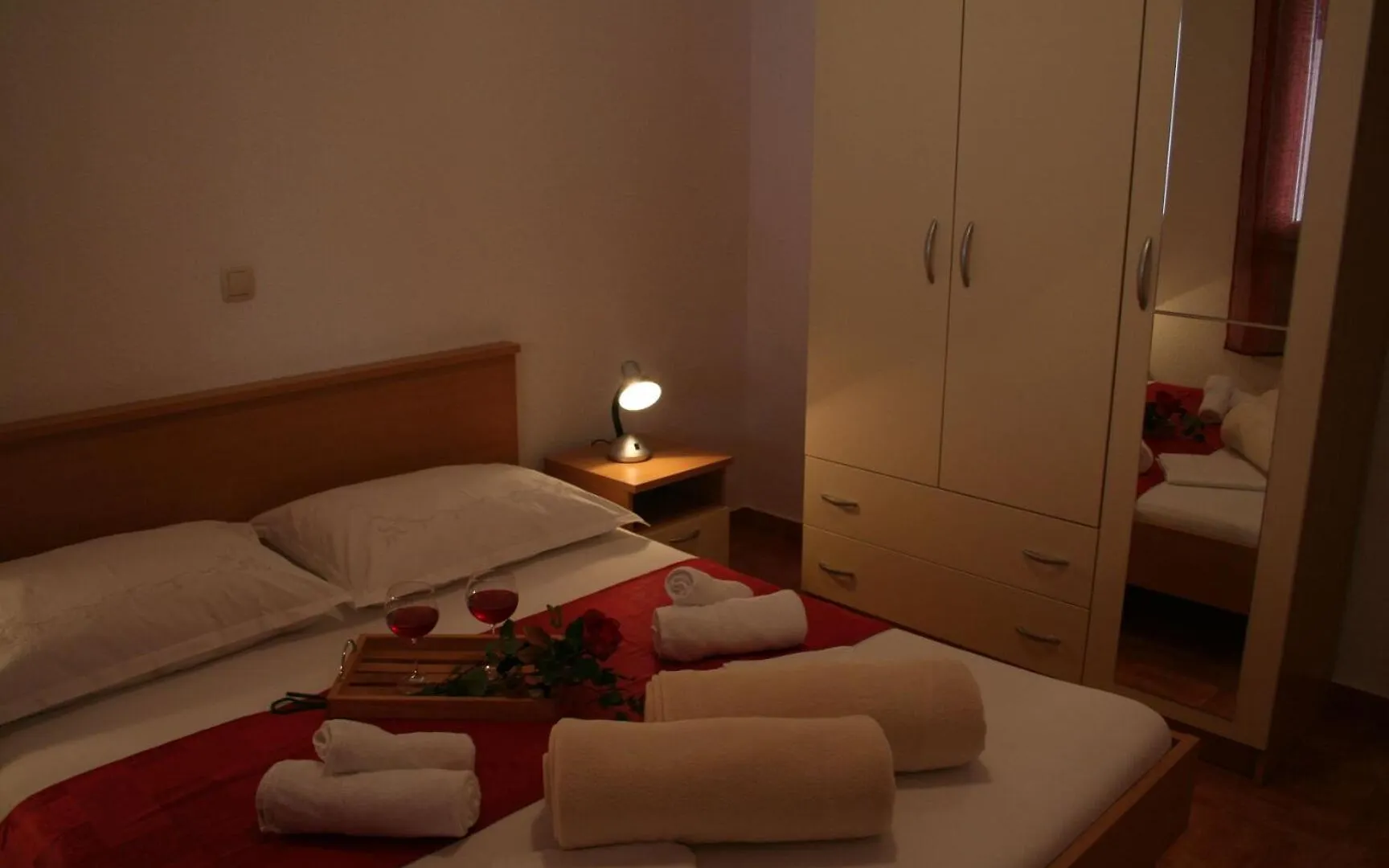 Apartments Central - 40M From The Beach Trogir
