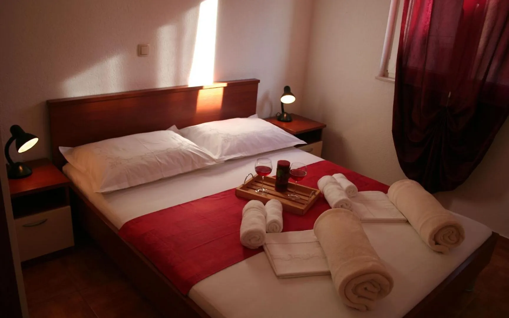 Apartments Central - 40M From The Beach Trogir